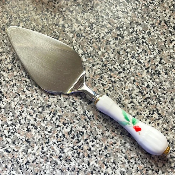 Noritake Cake Server with Christmas Holly Design - Picture 1 of 8